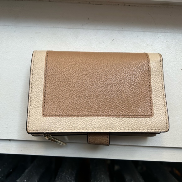 Kate Spade Medium Leila Wallet in nude - Picture 3 of 8